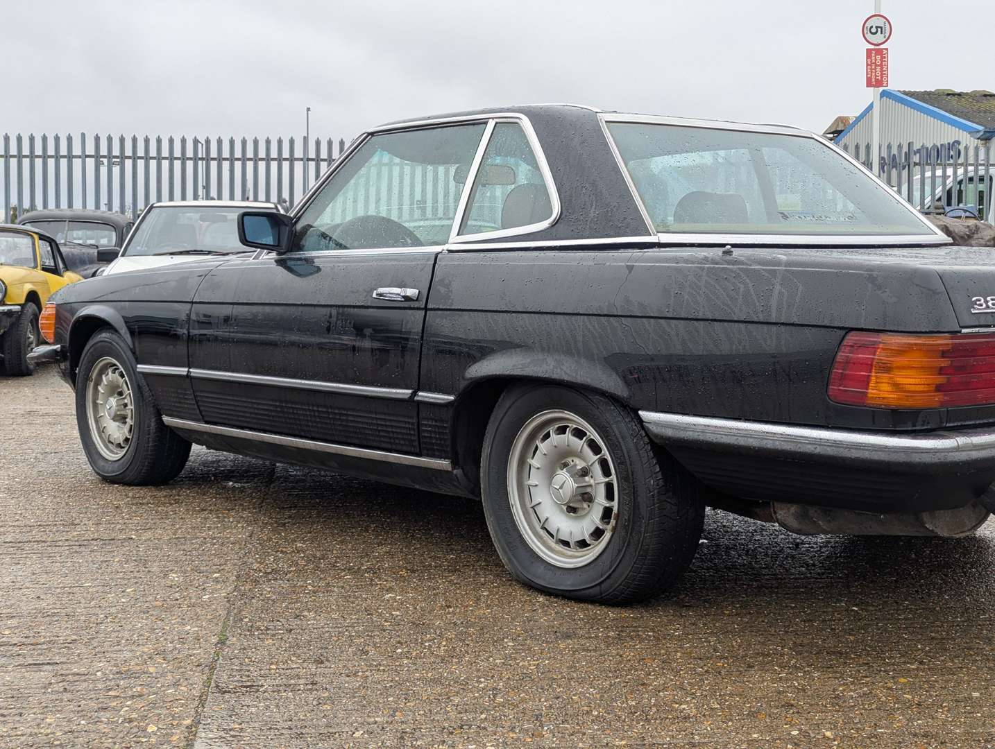 <p>1985 MERCEDES 380SL LHD</p>