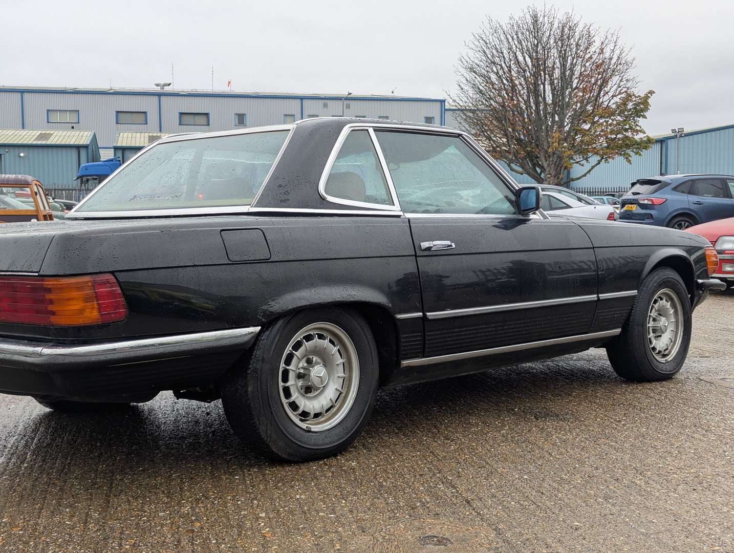 <p>1985 MERCEDES 380SL LHD</p>