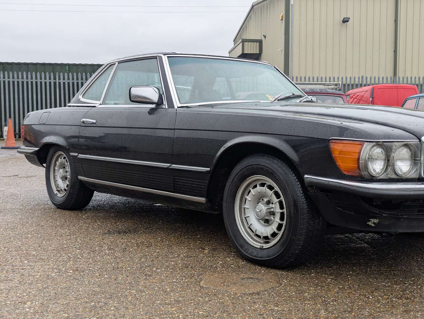 <p>1985 MERCEDES 380SL LHD</p>