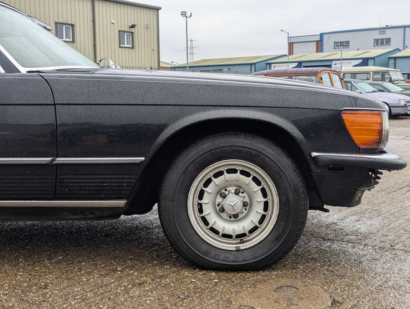 <p>1985 MERCEDES 380SL LHD</p>