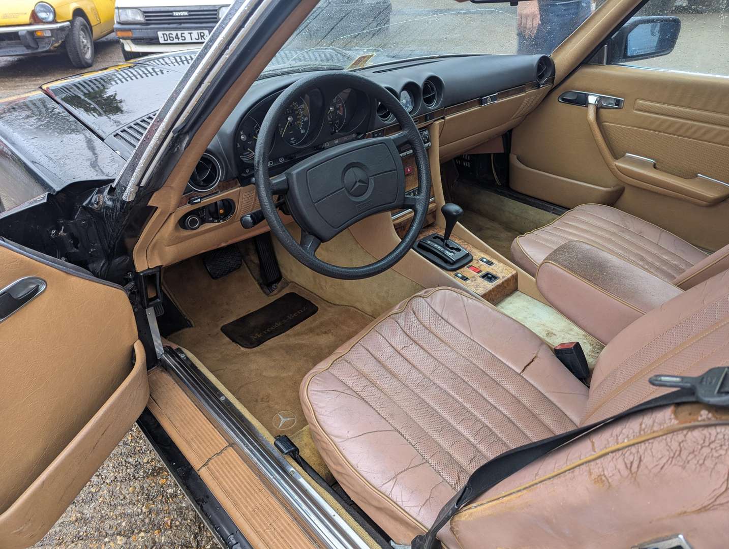 <p>1985 MERCEDES 380SL LHD</p>