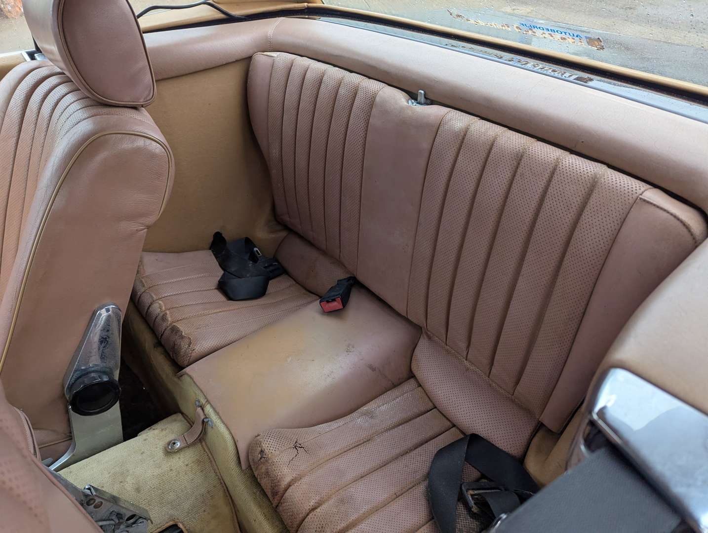 <p>1985 MERCEDES 380SL LHD</p>