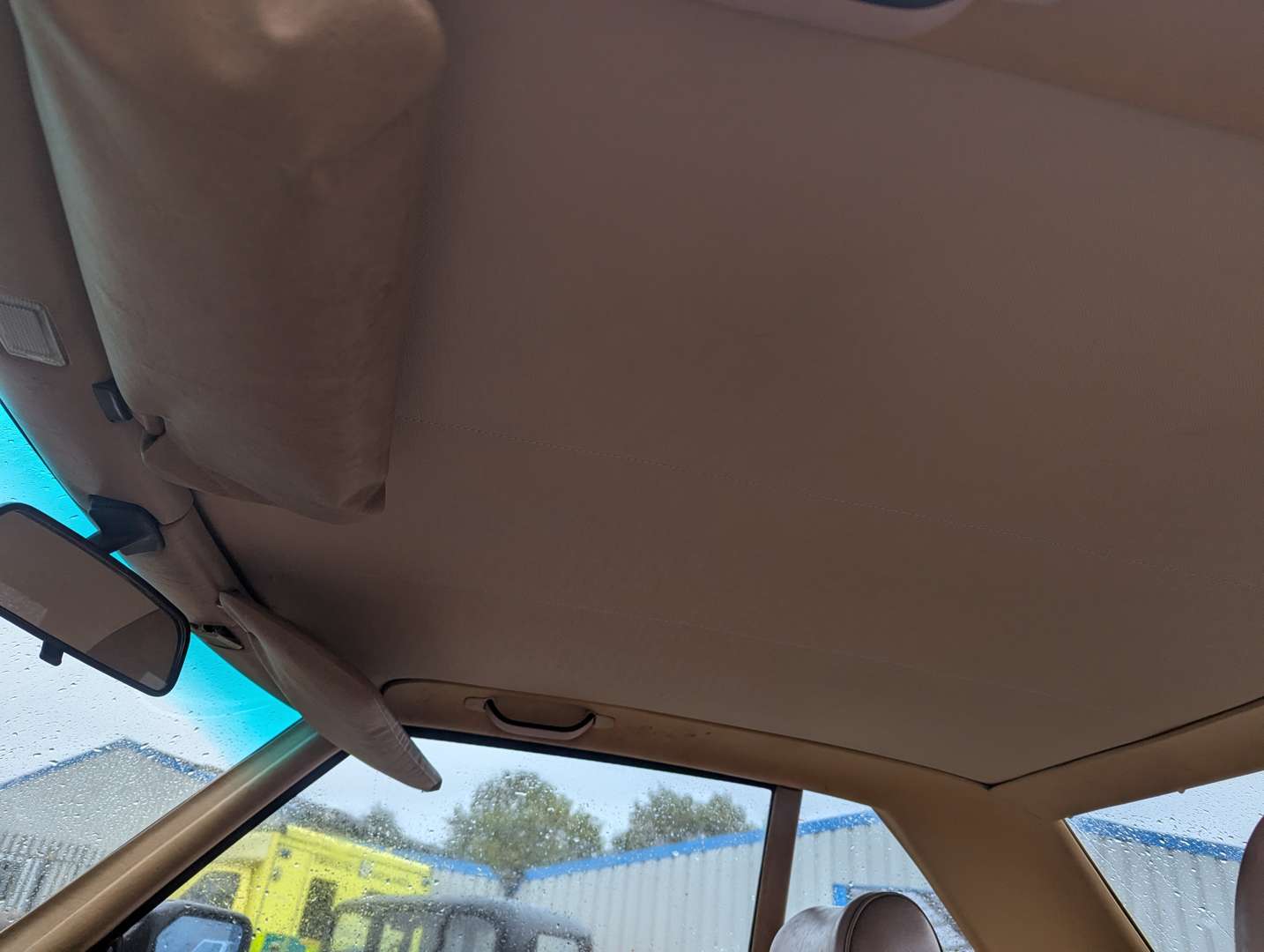 <p>1985 MERCEDES 380SL LHD</p>