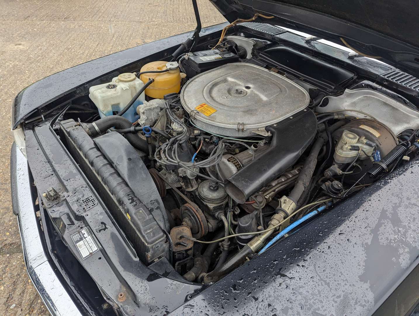 <p>1985 MERCEDES 380SL LHD</p>