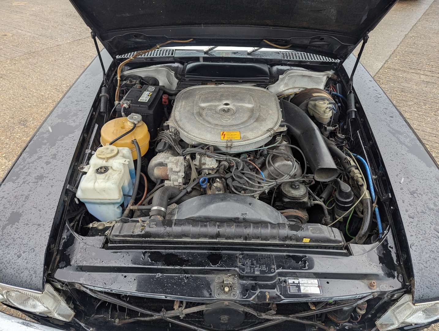 <p>1985 MERCEDES 380SL LHD</p>