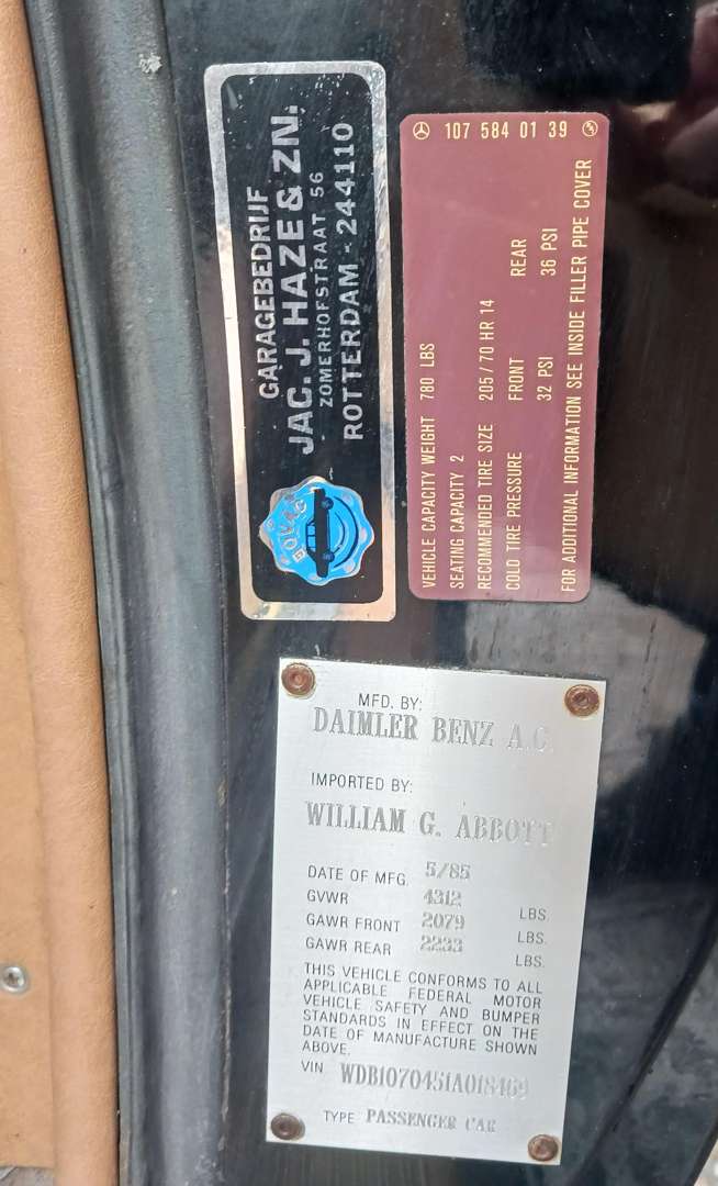 <p>1985 MERCEDES 380SL LHD</p>