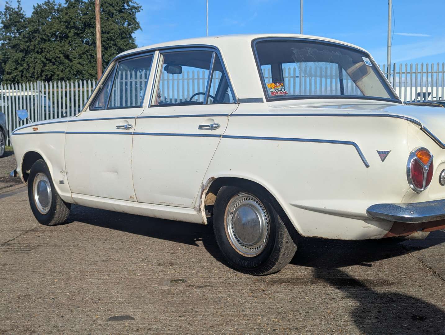<p>1964 FORD CORTINA ‘SUPER’ MkI</p>