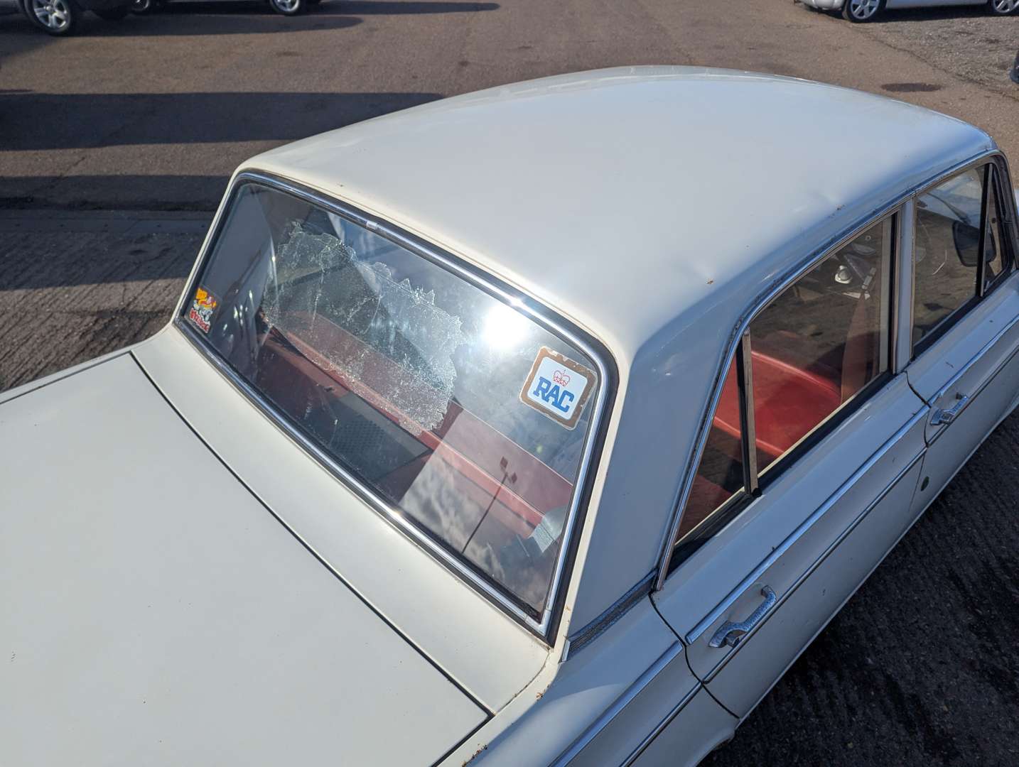 <p>1964 FORD CORTINA ‘SUPER’ MkI</p>