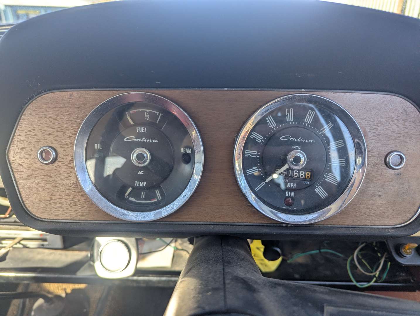 <p>1964 FORD CORTINA ‘SUPER’ MkI</p>