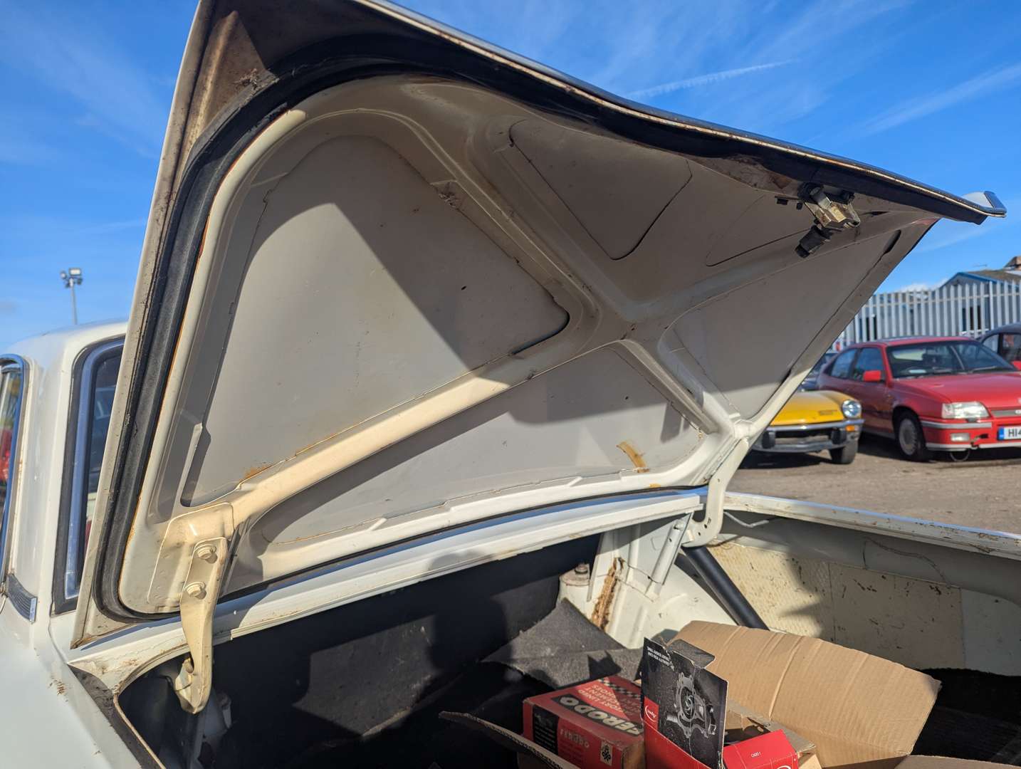 <p>1964 FORD CORTINA ‘SUPER’ MkI</p>