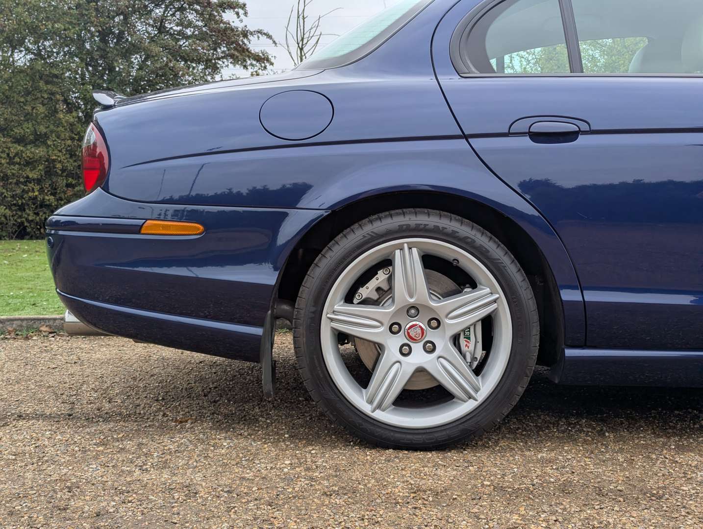 <p>2002 JAGUAR S-TYPE R AUTO</p>