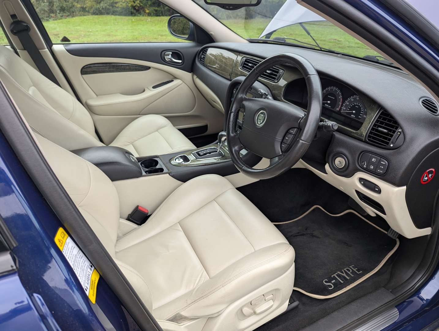 <p>2002 JAGUAR S-TYPE R AUTO</p>