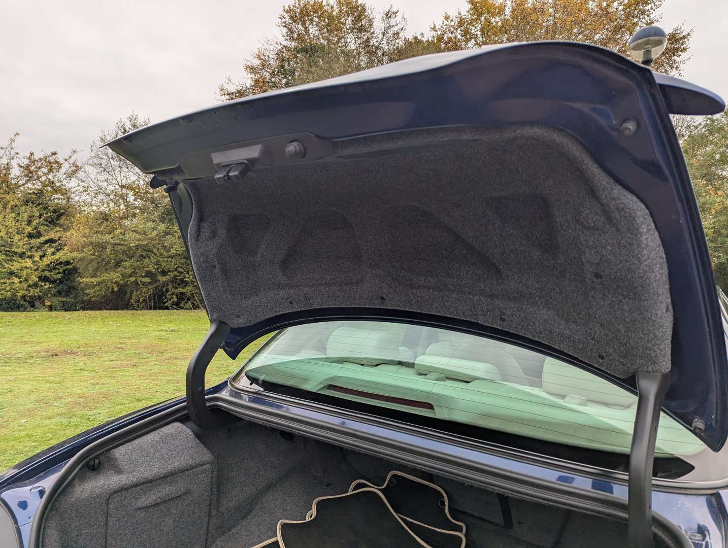 <p>2002 JAGUAR S-TYPE R AUTO</p>