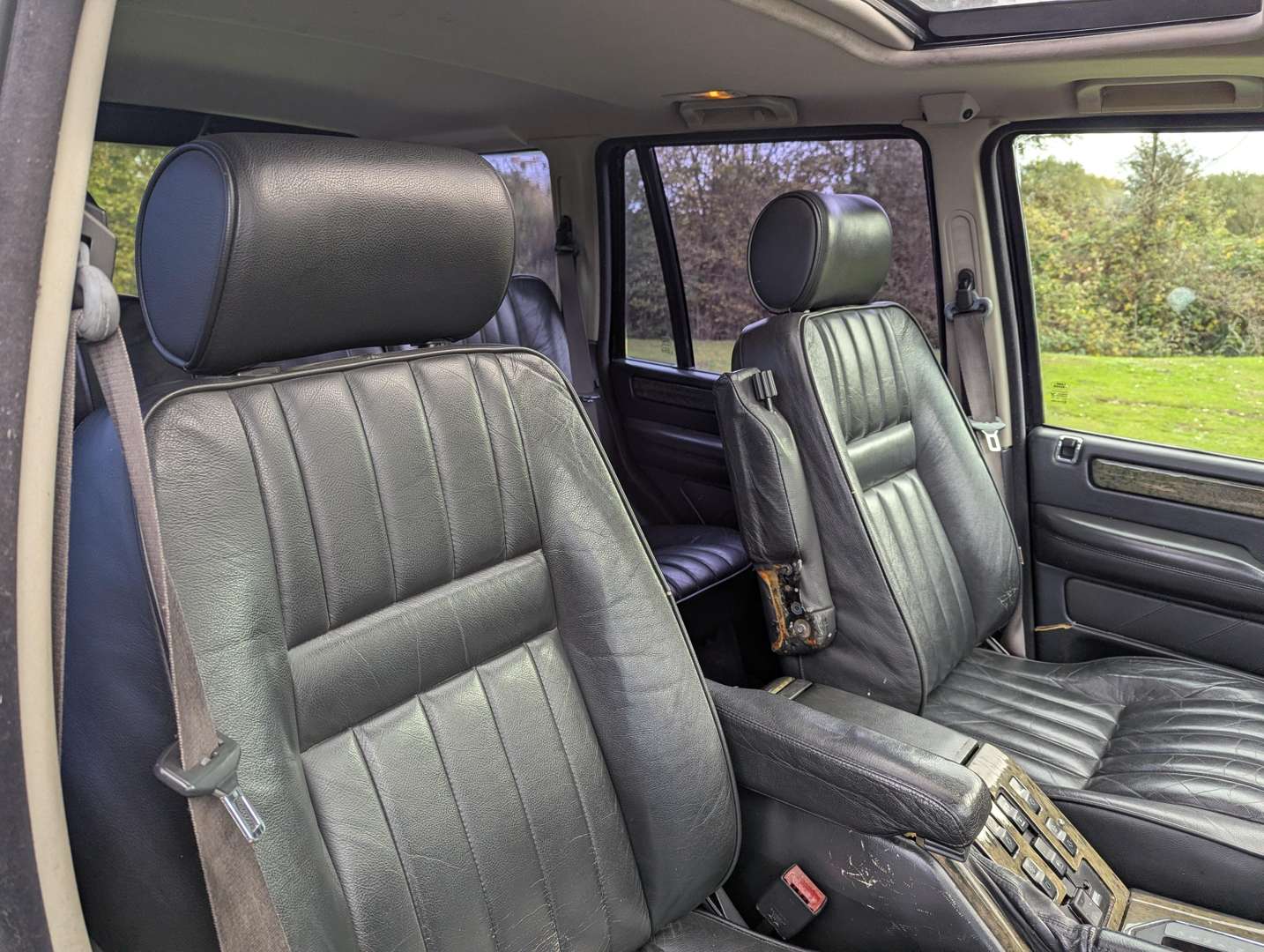 <p>2002 RANGE ROVER P38 WESTMINSTER AUTO</p>