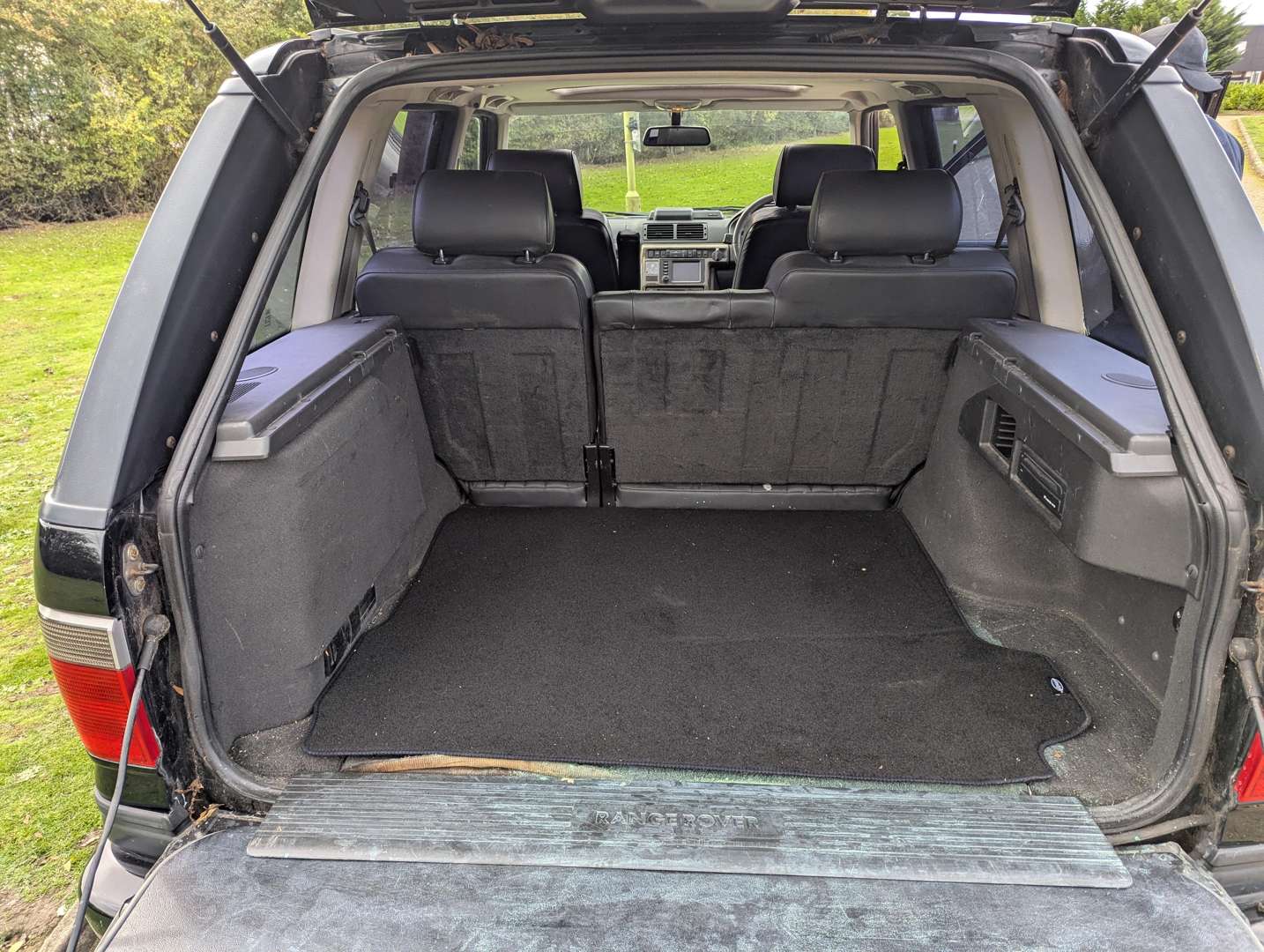 <p>2002 RANGE ROVER P38 WESTMINSTER AUTO</p>