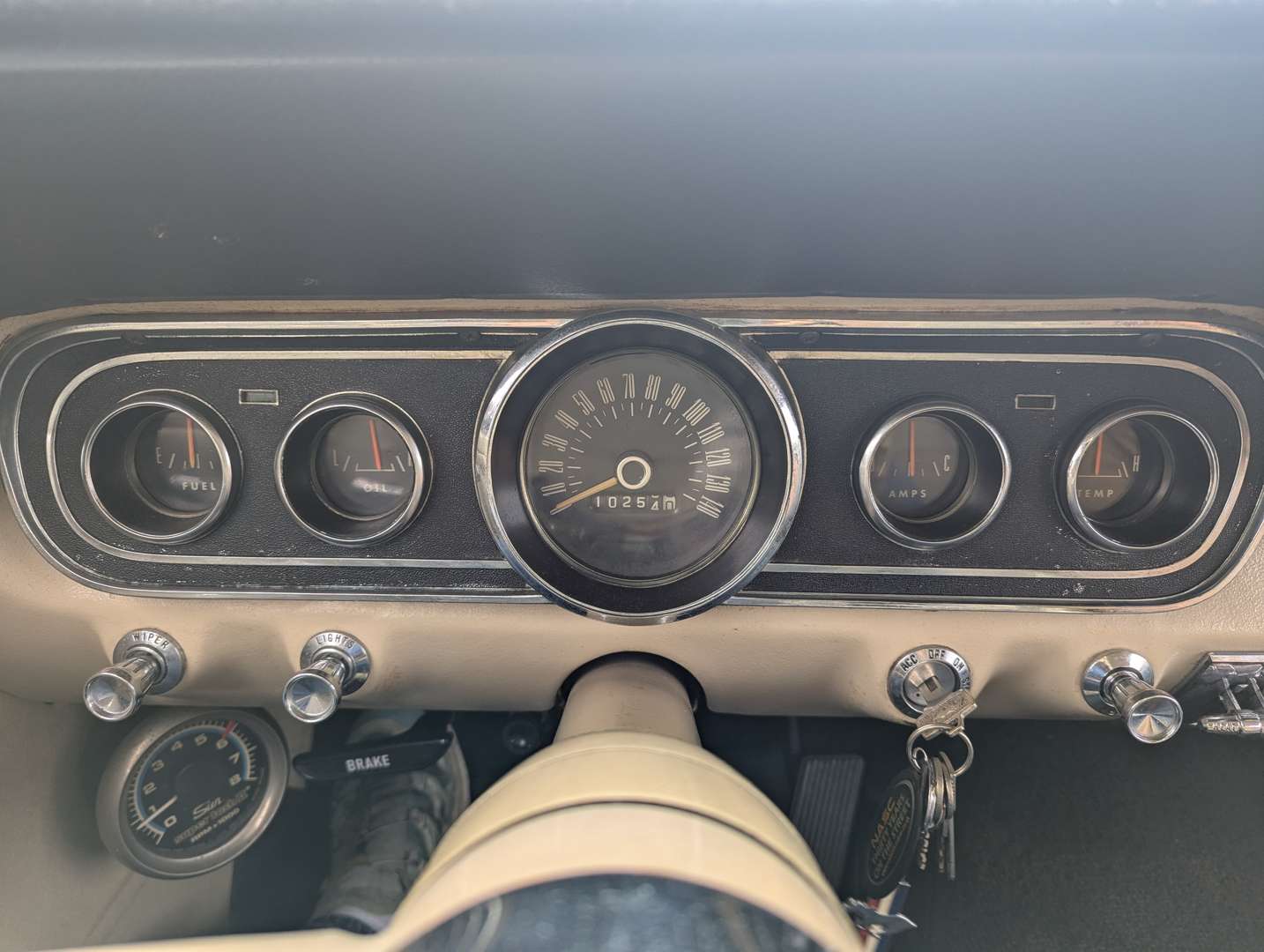 <p>1966 FORD MUSTANG 4.7 AUTO LHD</p>