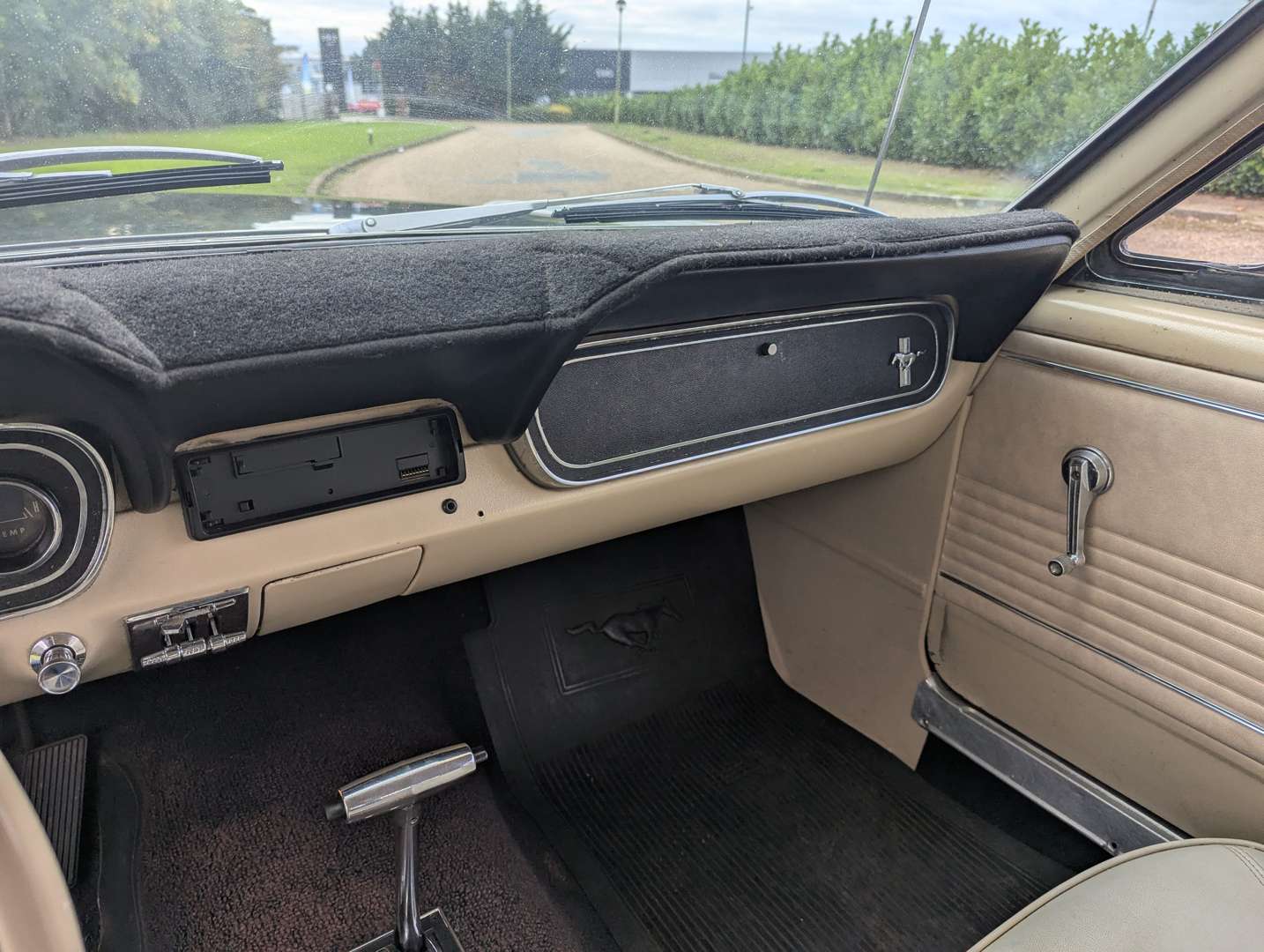 <p>1966 FORD MUSTANG 4.7 AUTO LHD</p>