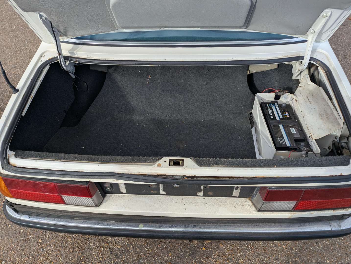 <p>1985 BMW M635 CSI MANUAL</p>