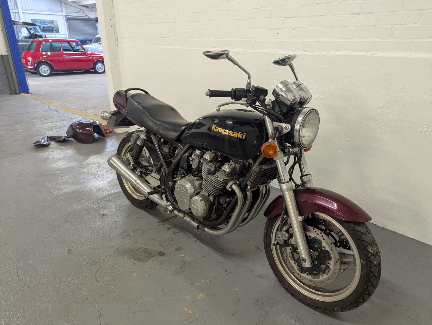 <p>1994 KAWASAKI ZEPHYR 750</p>