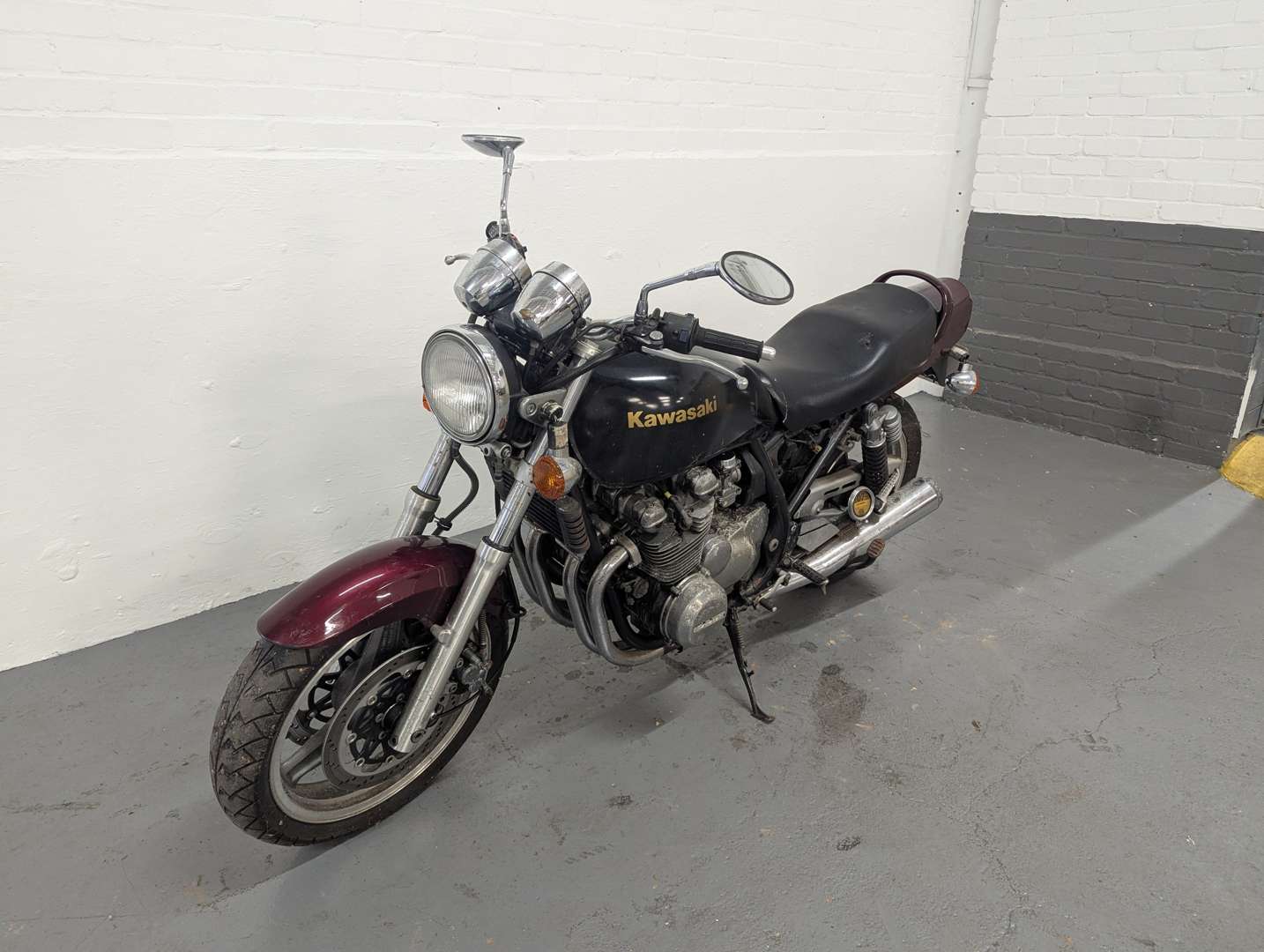 <p>1994 KAWASAKI ZEPHYR 750</p>