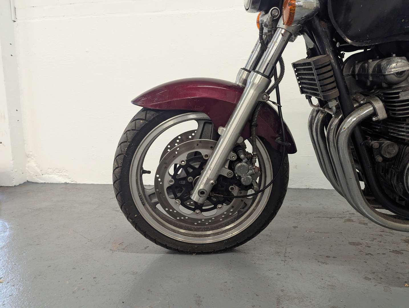 <p>1994 KAWASAKI ZEPHYR 750</p>