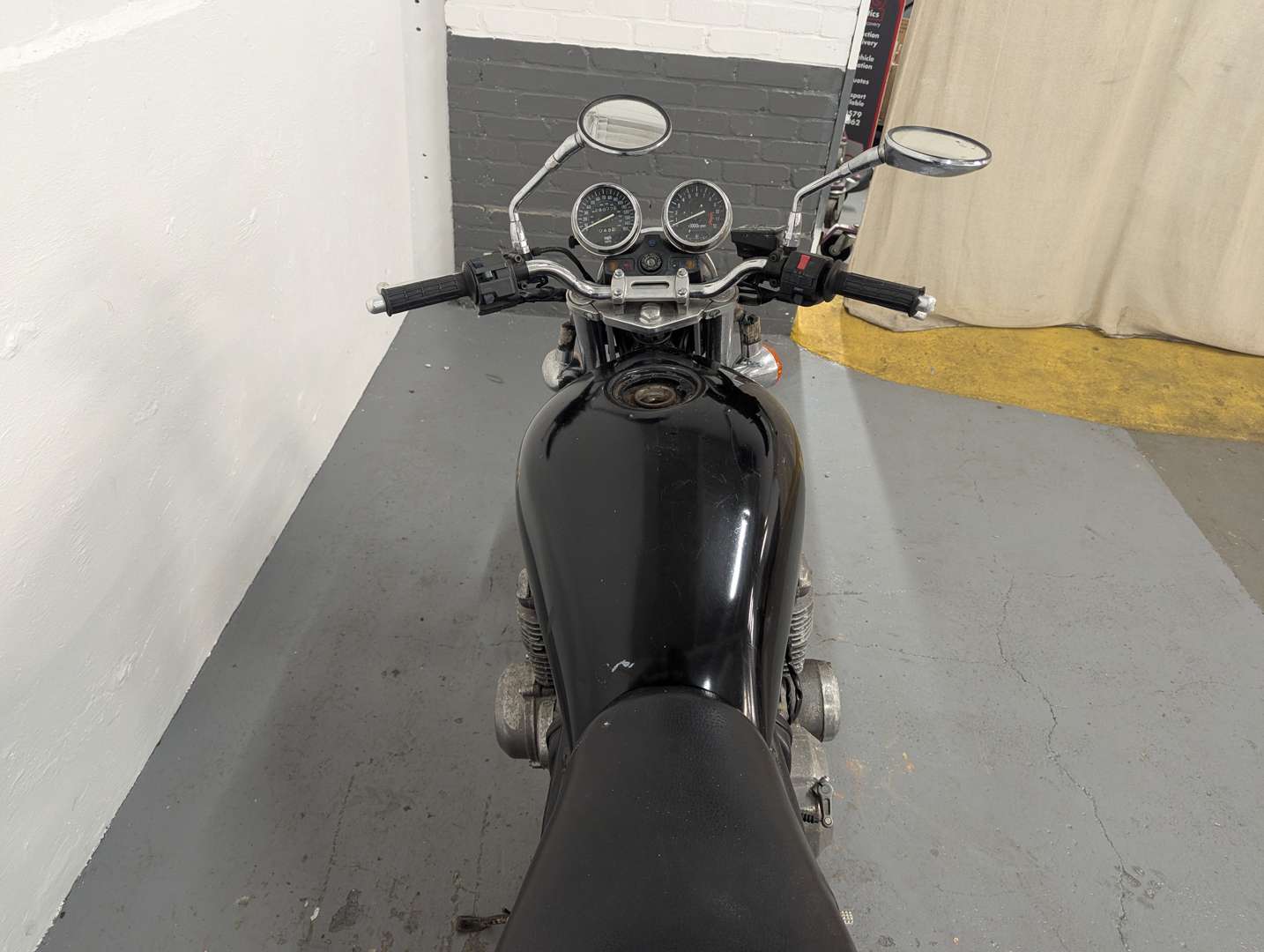 <p>1994 KAWASAKI ZEPHYR 750</p>