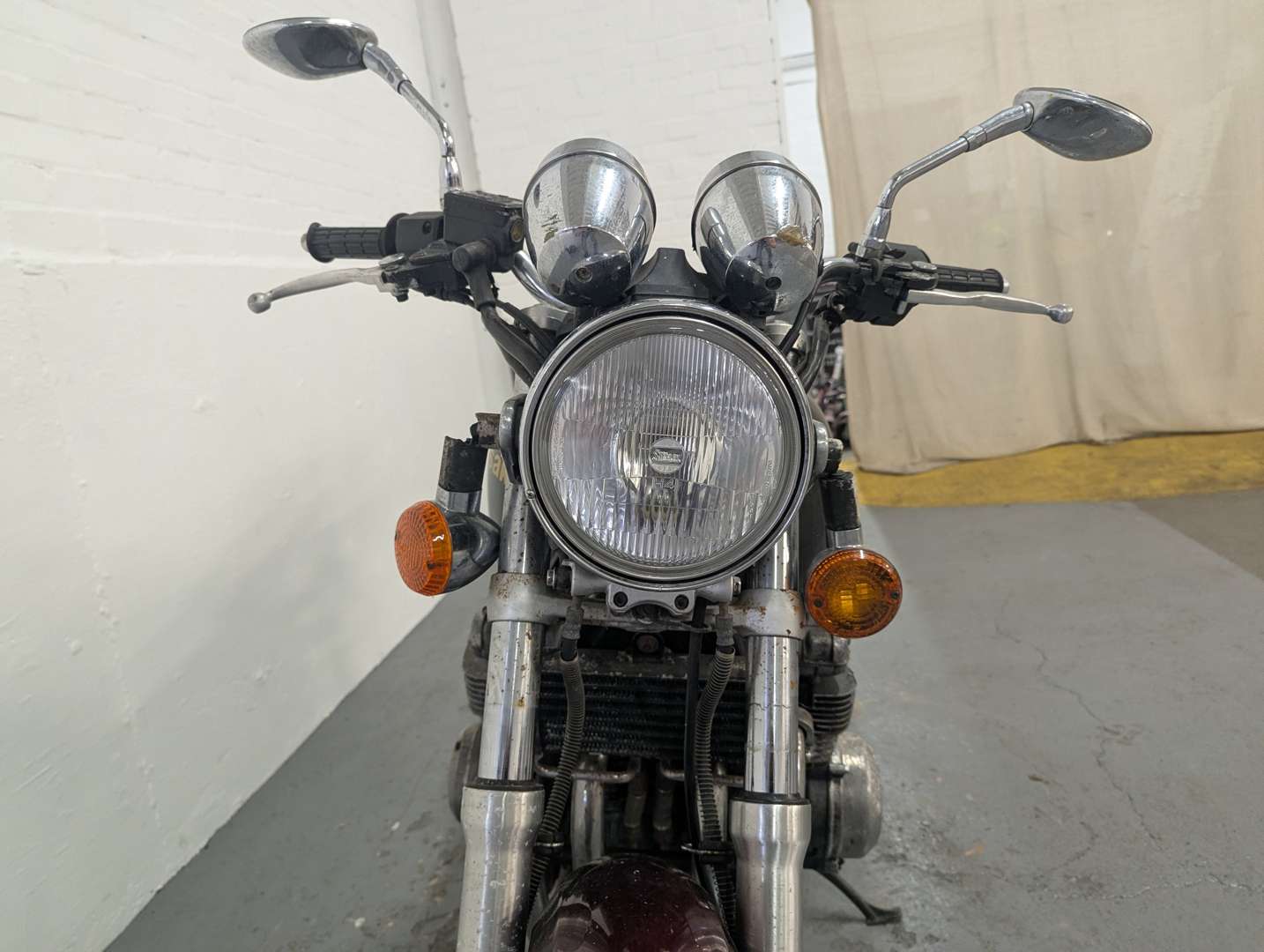 <p>1994 KAWASAKI ZEPHYR 750</p>