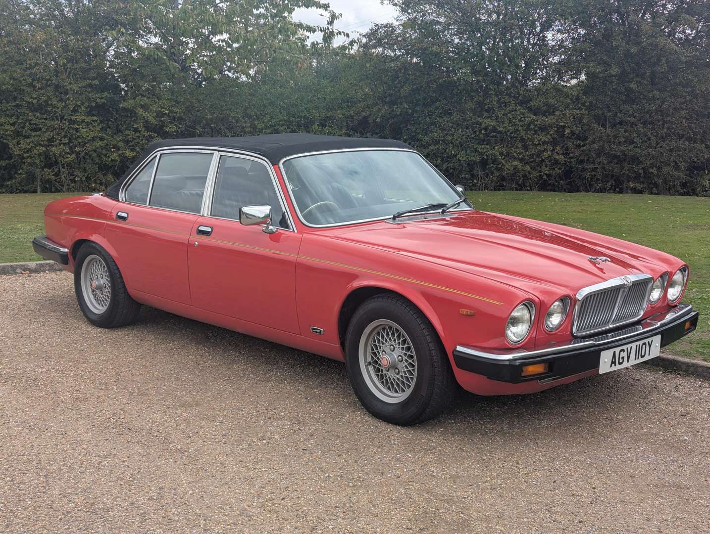 <p>1982 JAGUAR XJ6 3.4 AUTO CONVERTIBLE</p>
