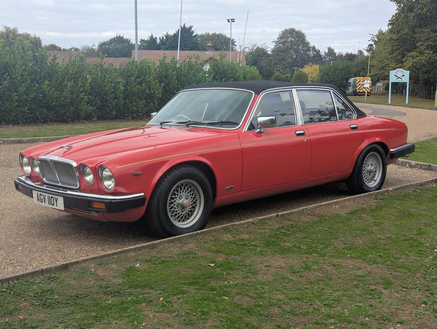 <p>1982 JAGUAR XJ6 3.4 AUTO CONVERTIBLE</p>