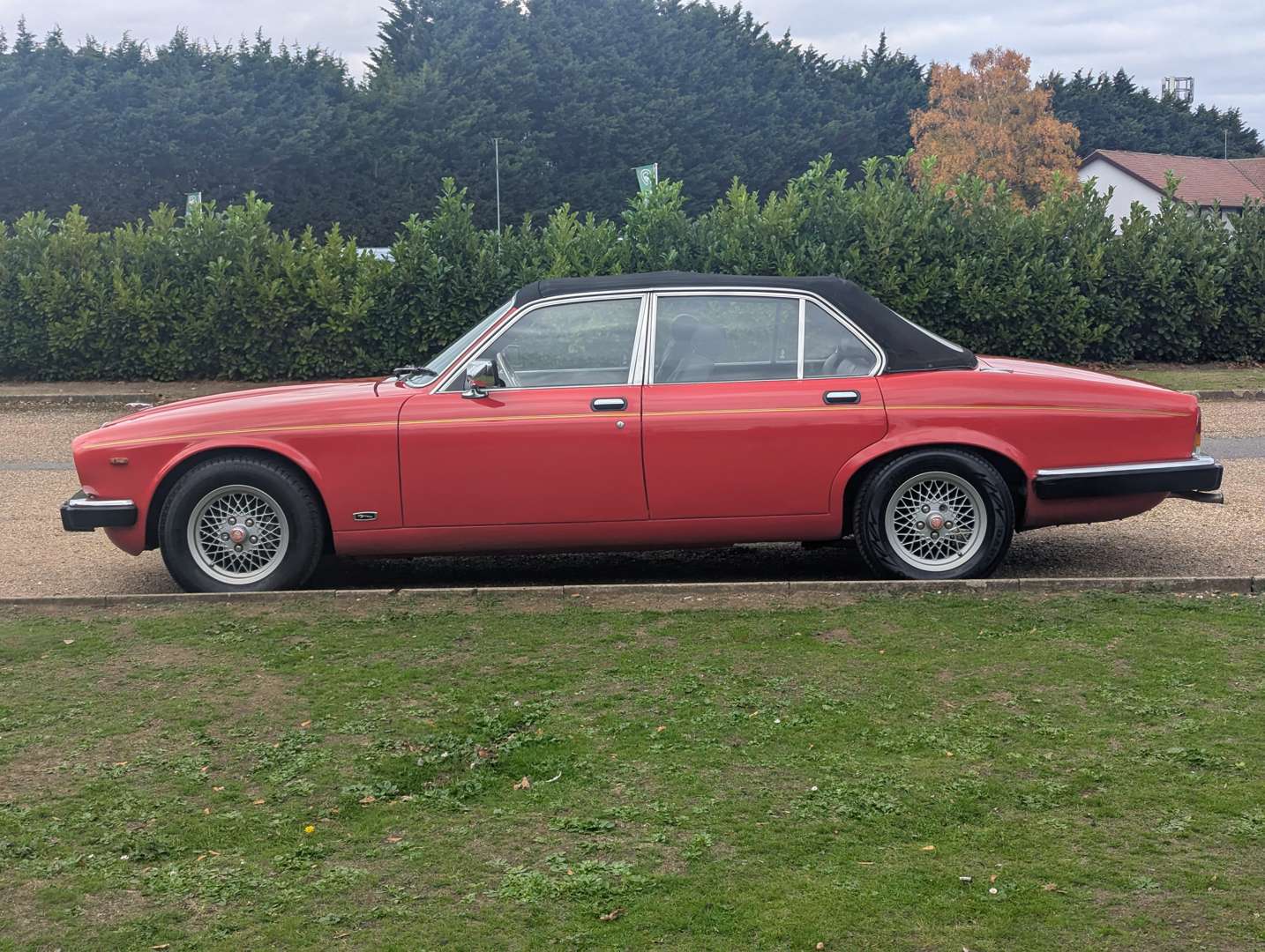 <p>1982 JAGUAR XJ6 3.4 AUTO CONVERTIBLE</p>