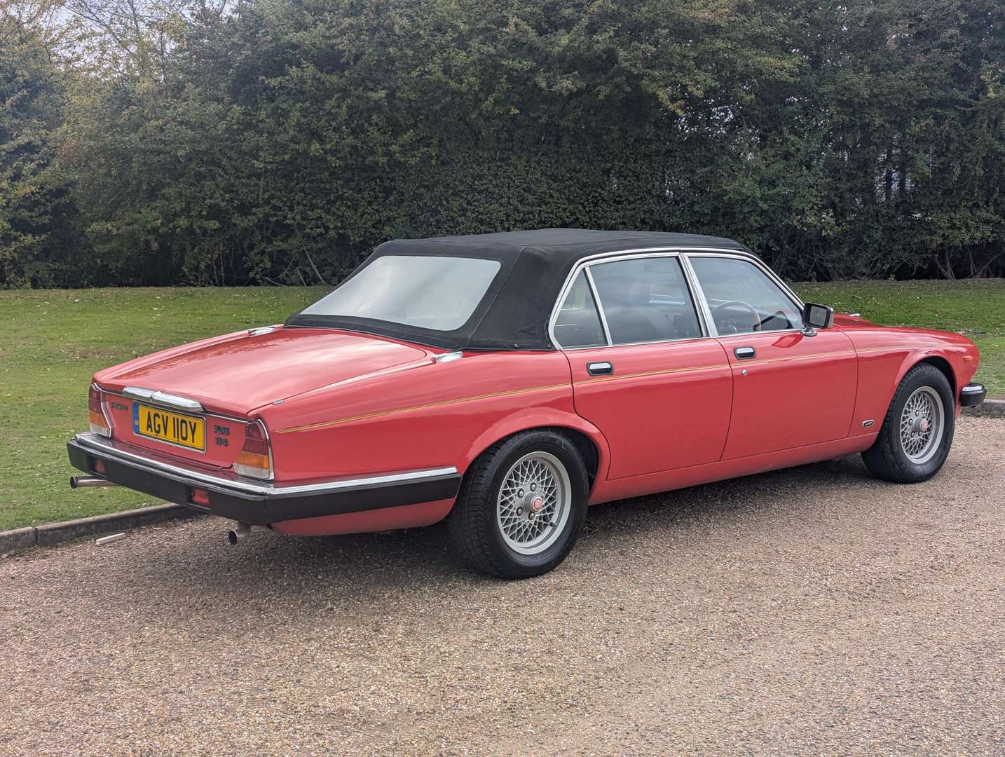 <p>1982 JAGUAR XJ6 3.4 AUTO CONVERTIBLE</p>