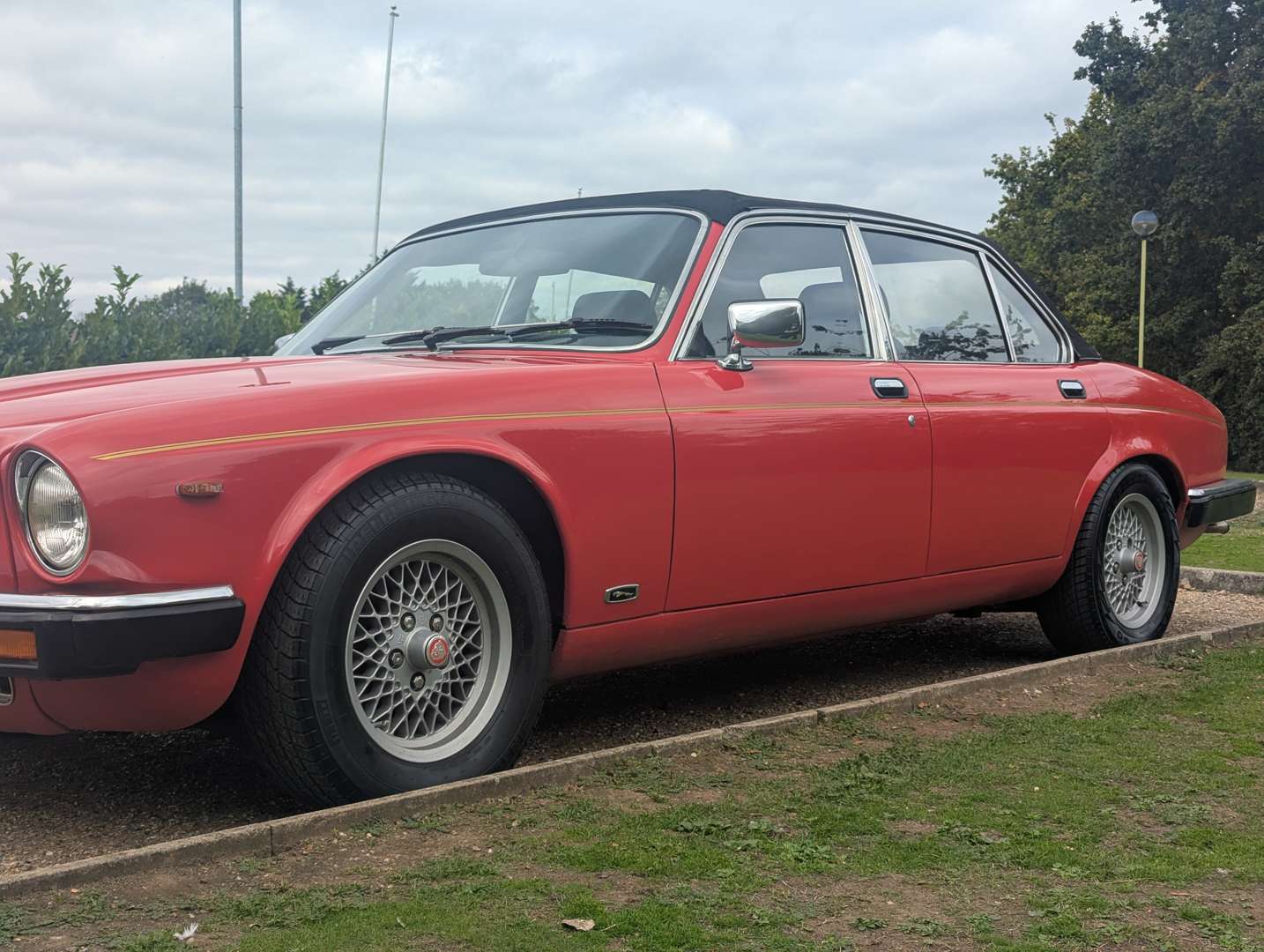 <p>1982 JAGUAR XJ6 3.4 AUTO CONVERTIBLE</p>