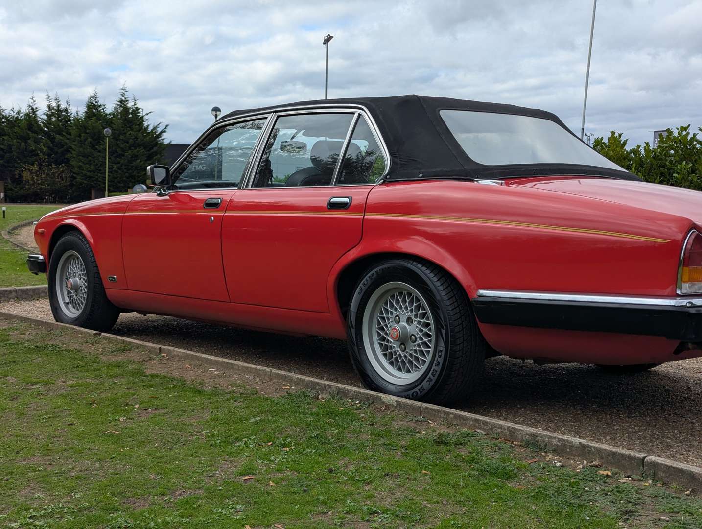 <p>1982 JAGUAR XJ6 3.4 AUTO CONVERTIBLE</p>
