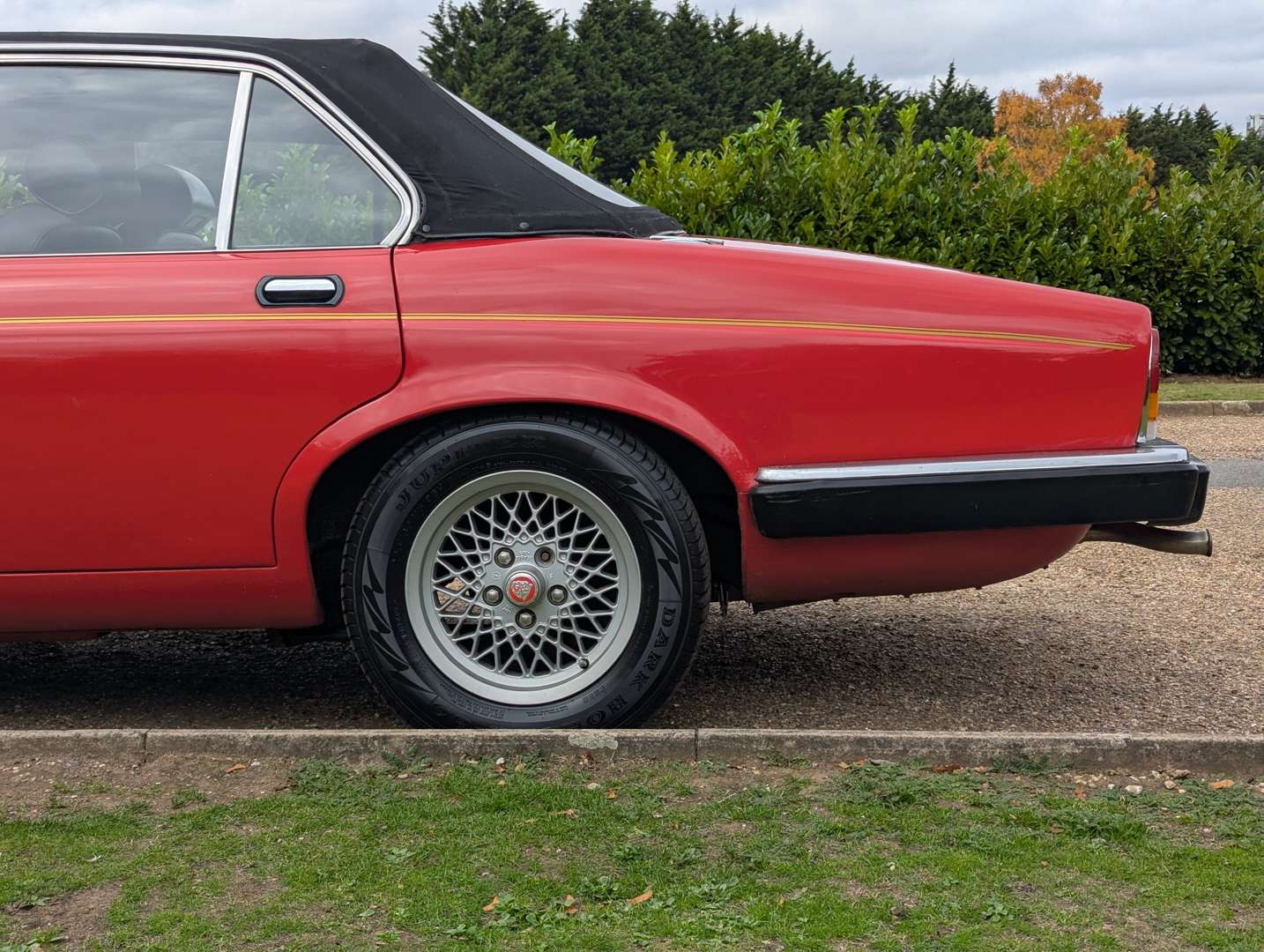 <p>1982 JAGUAR XJ6 3.4 AUTO CONVERTIBLE</p>