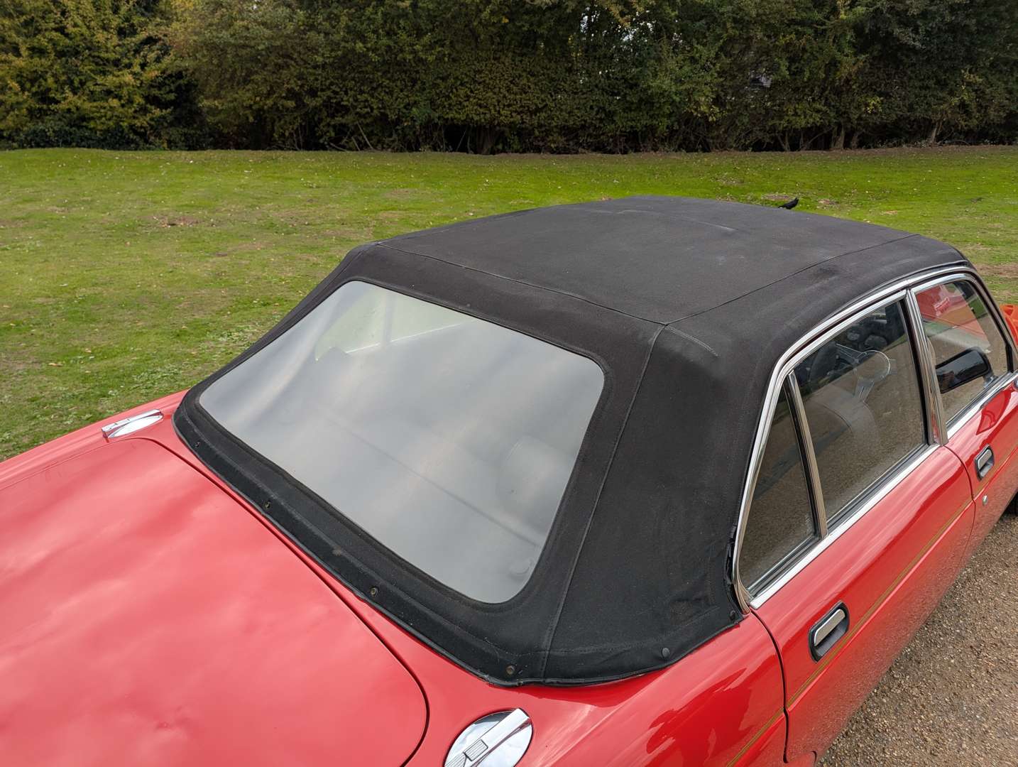 <p>1982 JAGUAR XJ6 3.4 AUTO CONVERTIBLE</p>