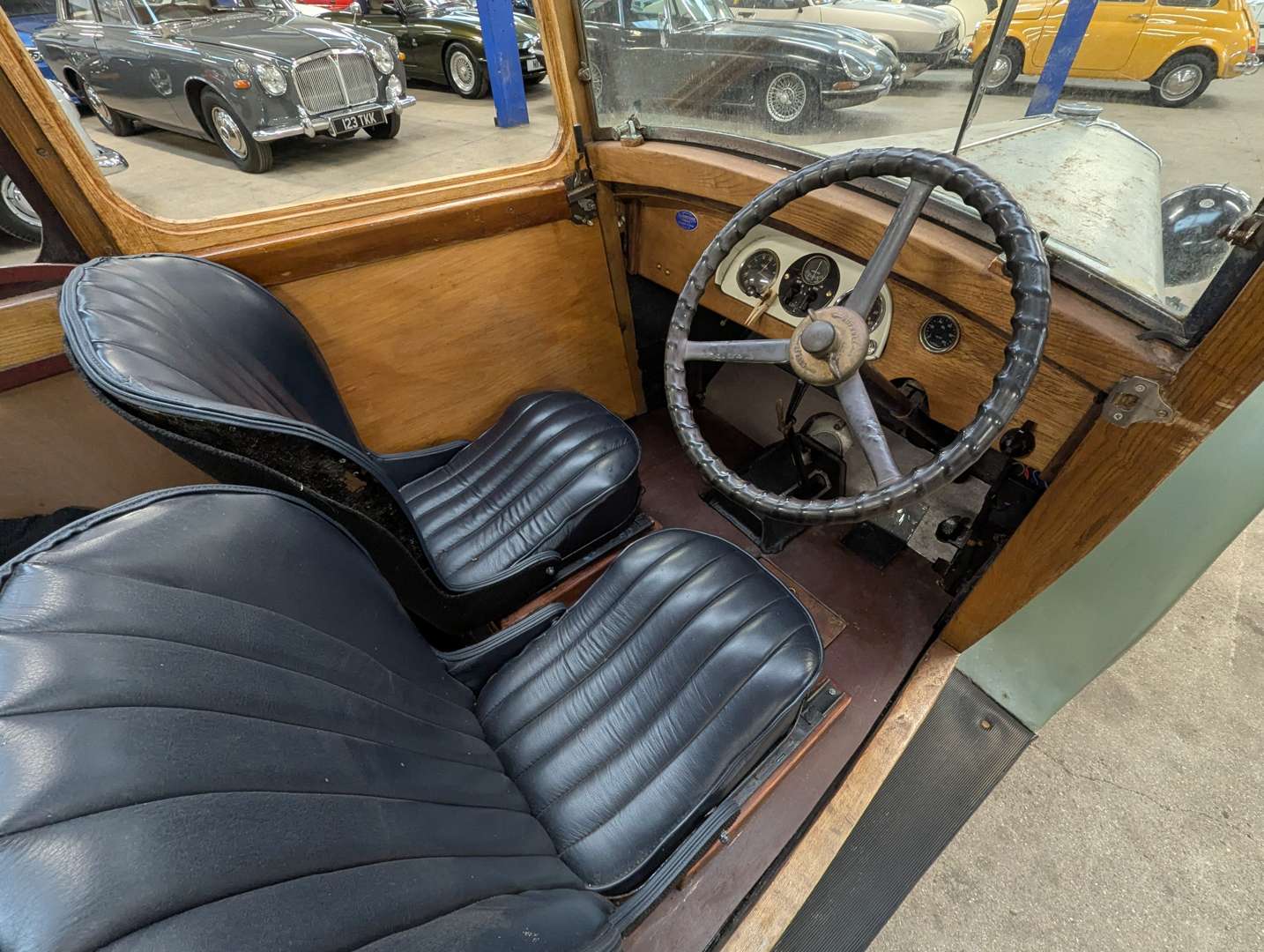 <p>1929 TRIUMPH SEVEN CONVERTIBLE</p>