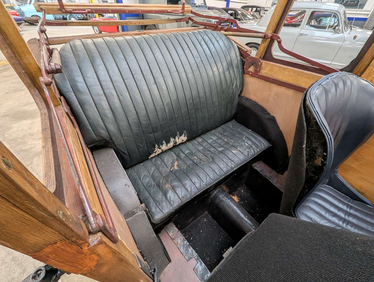 <p>1929 TRIUMPH SEVEN CONVERTIBLE</p>