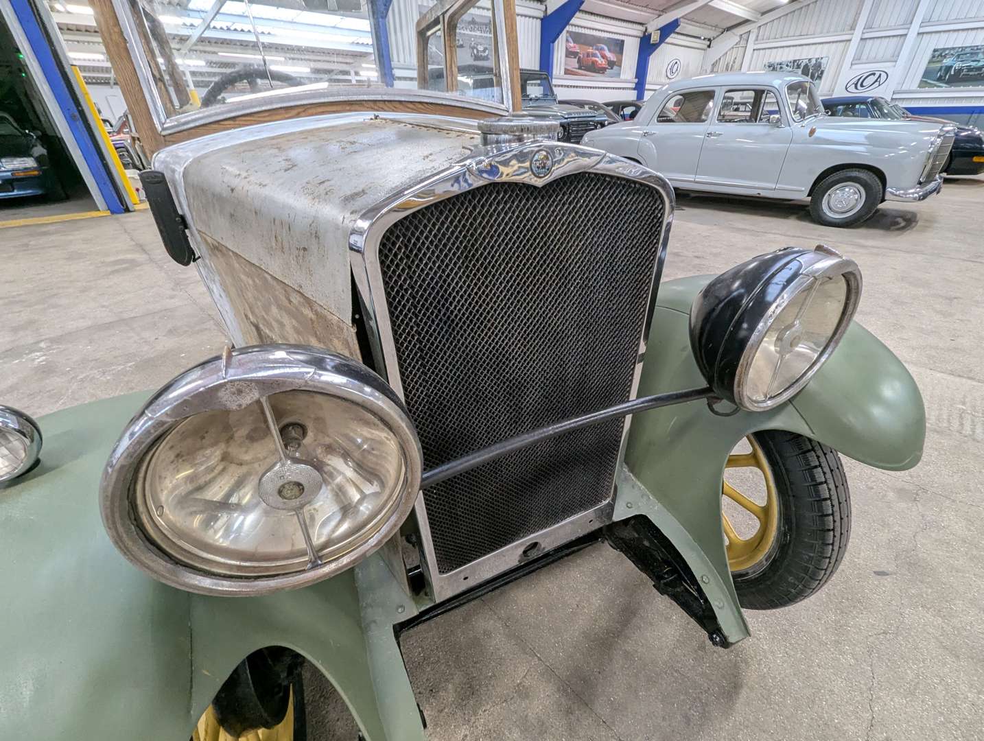 <p>1929 TRIUMPH SEVEN CONVERTIBLE</p>