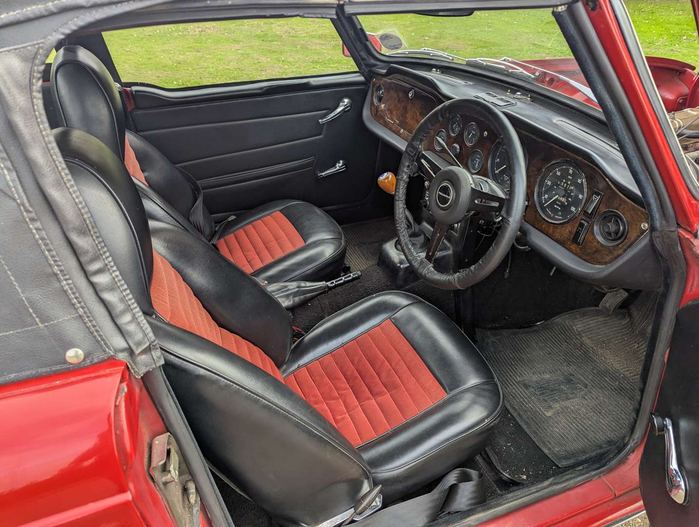 <p>1972 TRIUMPH TR6</p>