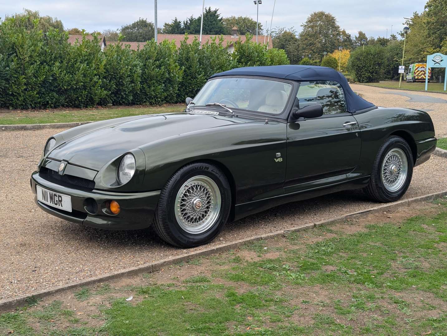 <p>1996 MG R V8 ROADSTER</p>