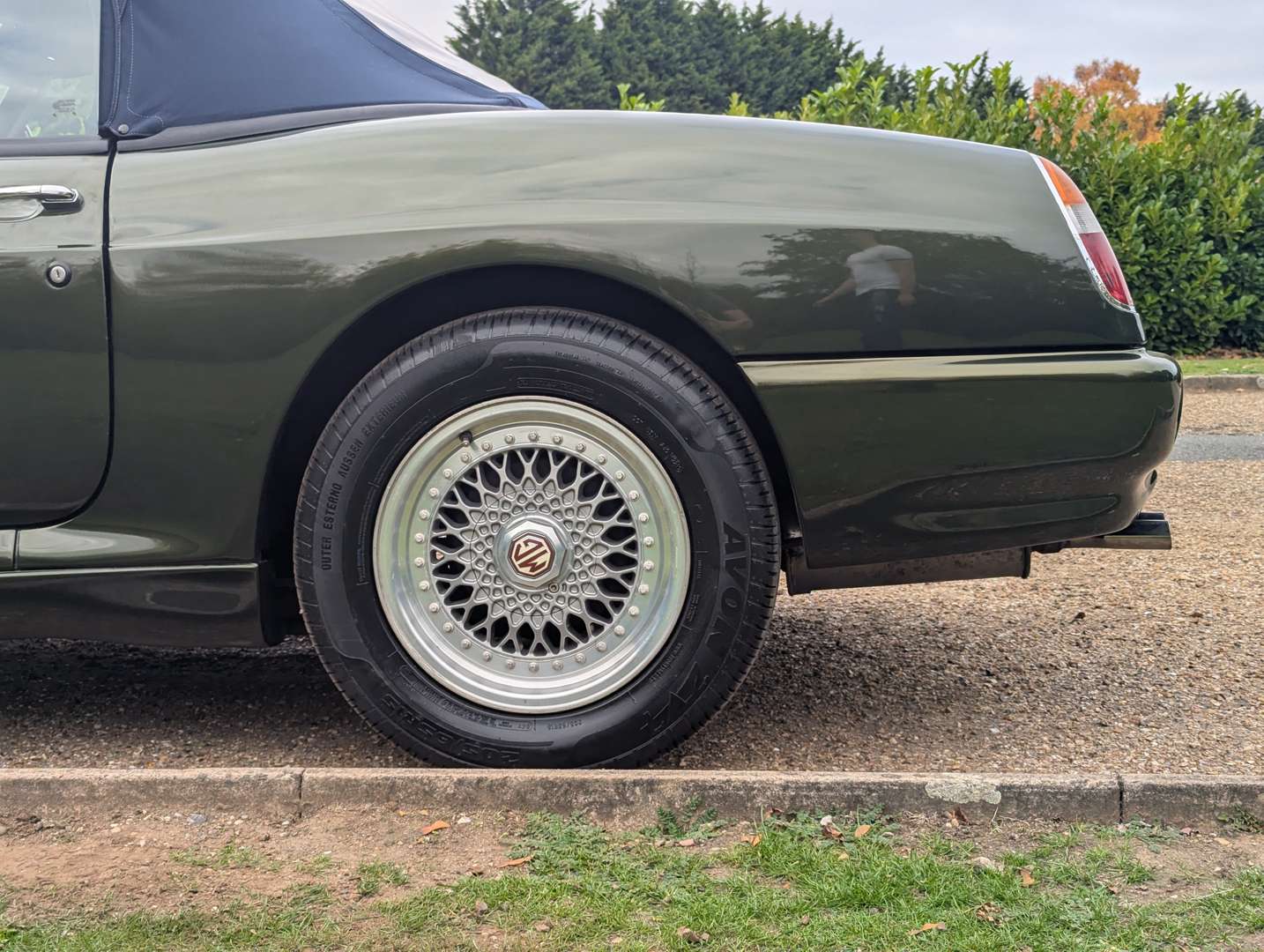 <p>1996 MG R V8 ROADSTER</p>