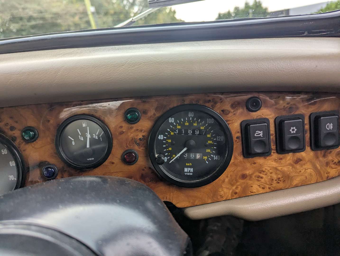 <p>1996 MG R V8 ROADSTER</p>