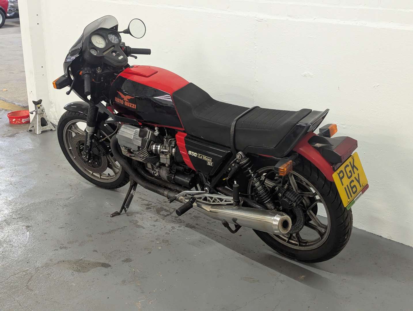 <p>1982 MOTO GUZZI LE MANS 111</p>