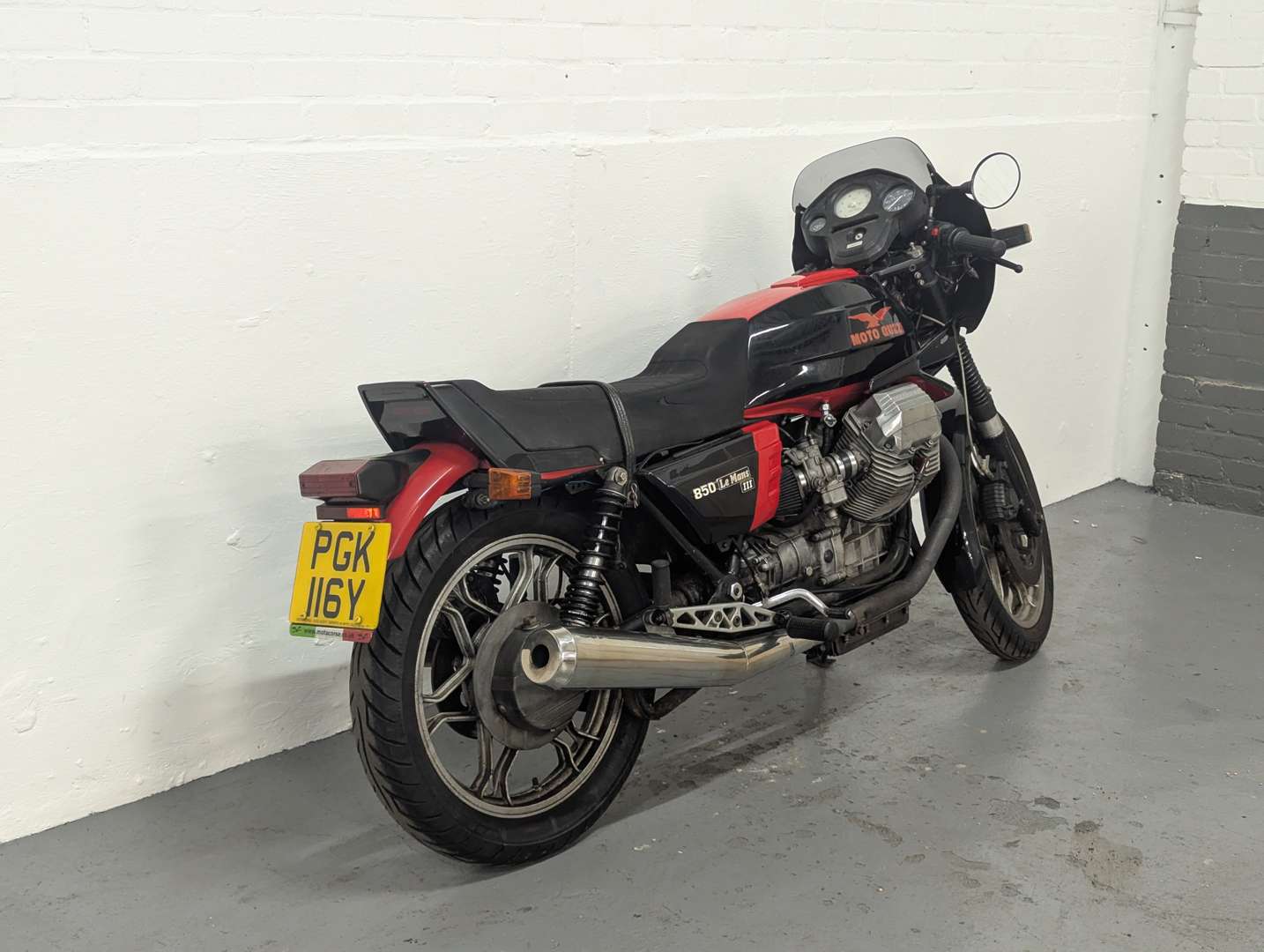 <p>1982 MOTO GUZZI LE MANS 111</p>