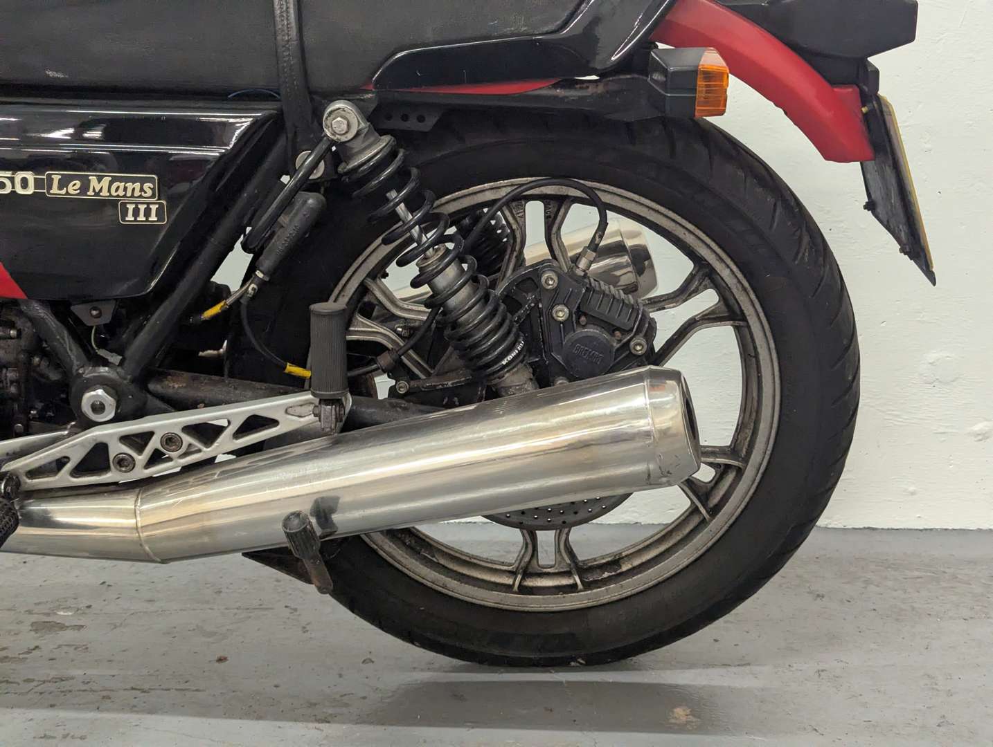 <p>1982 MOTO GUZZI LE MANS 111</p>