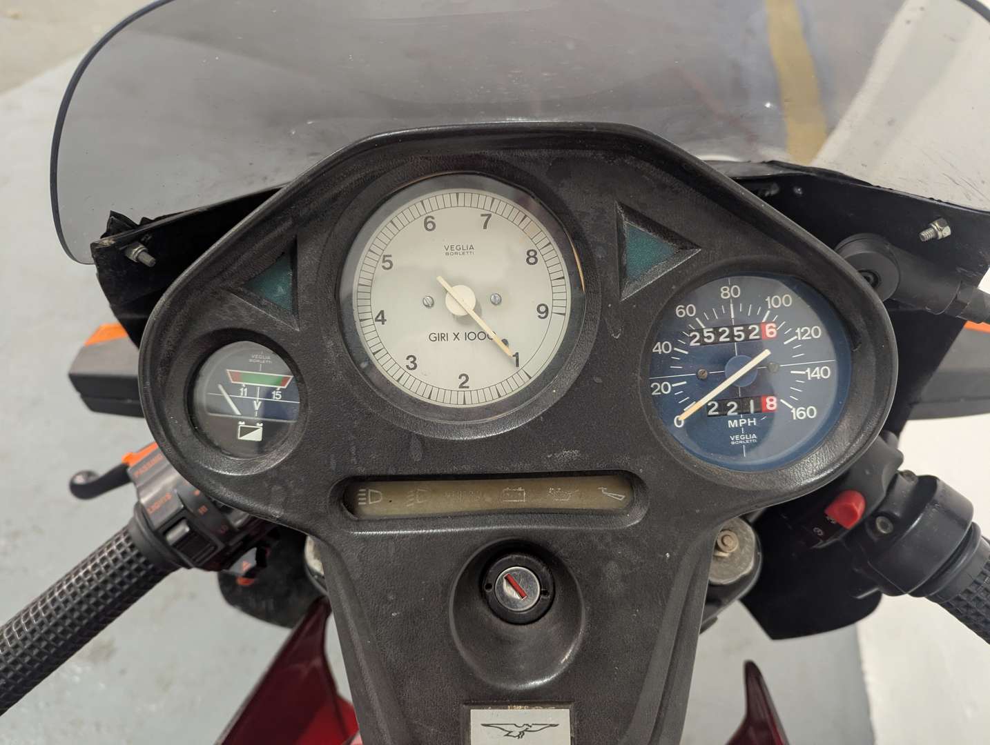 <p>1982 MOTO GUZZI LE MANS 111</p>