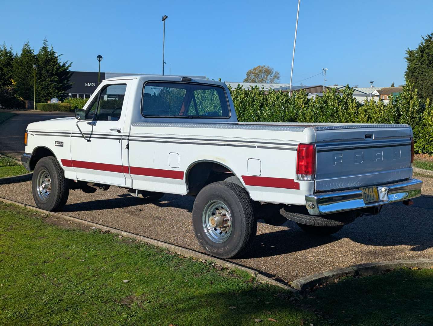 <p>1987 FORD F250 TRUCK LHD</p>