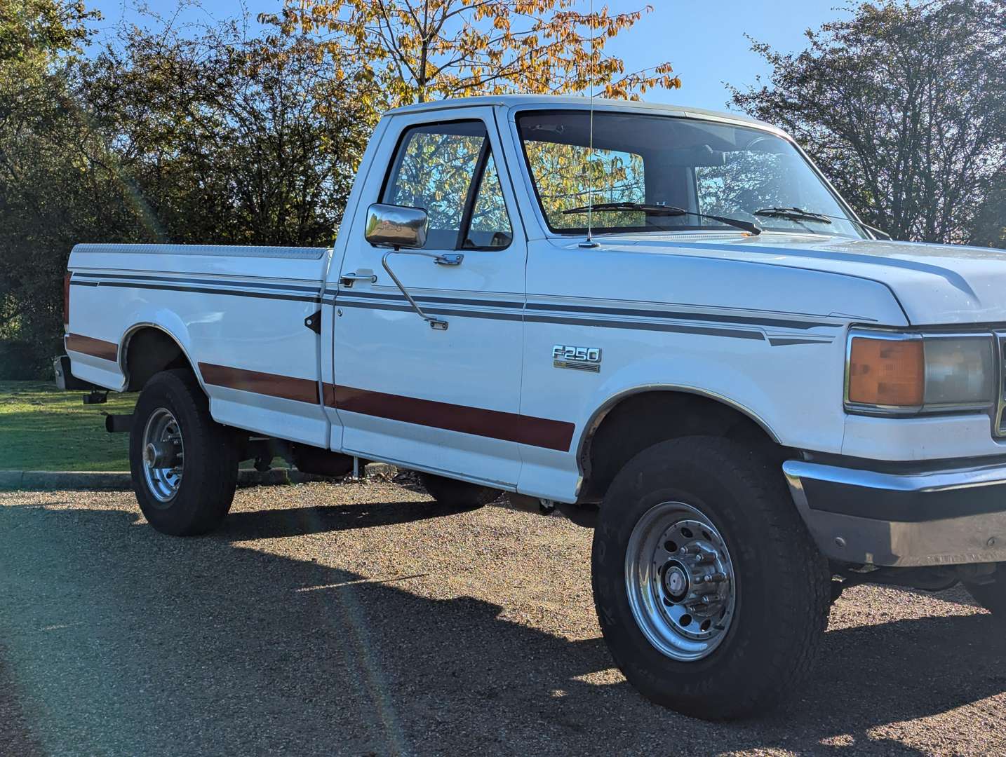 <p>1987 FORD F250 TRUCK LHD</p>