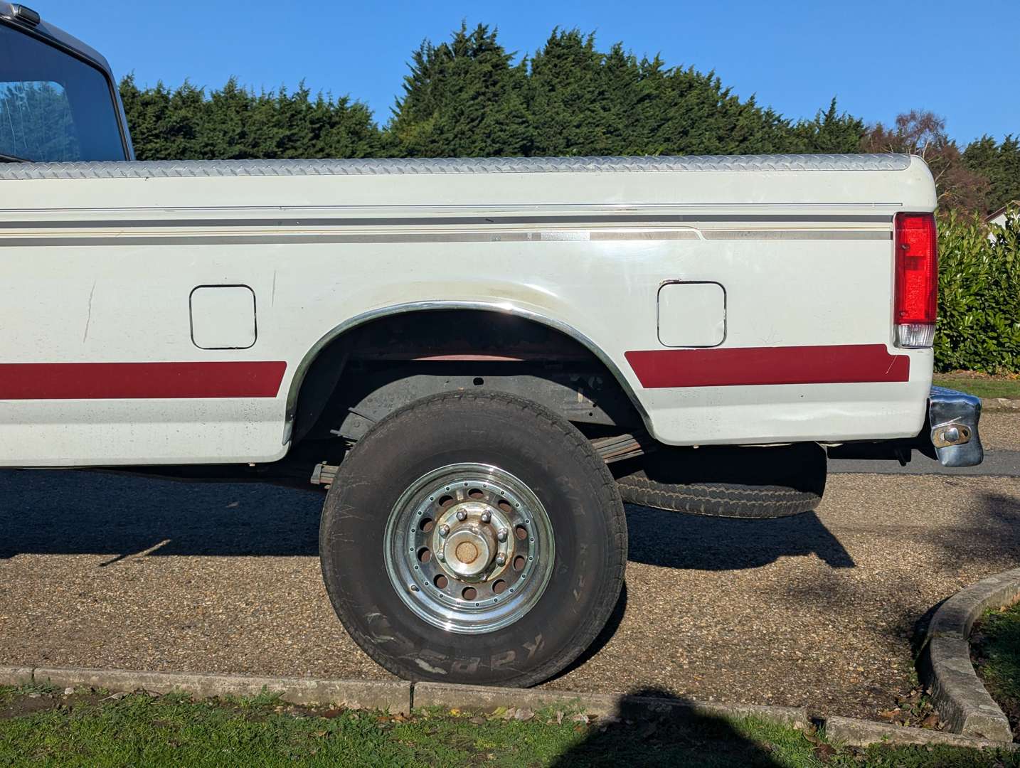 <p>1987 FORD F250 TRUCK LHD</p>