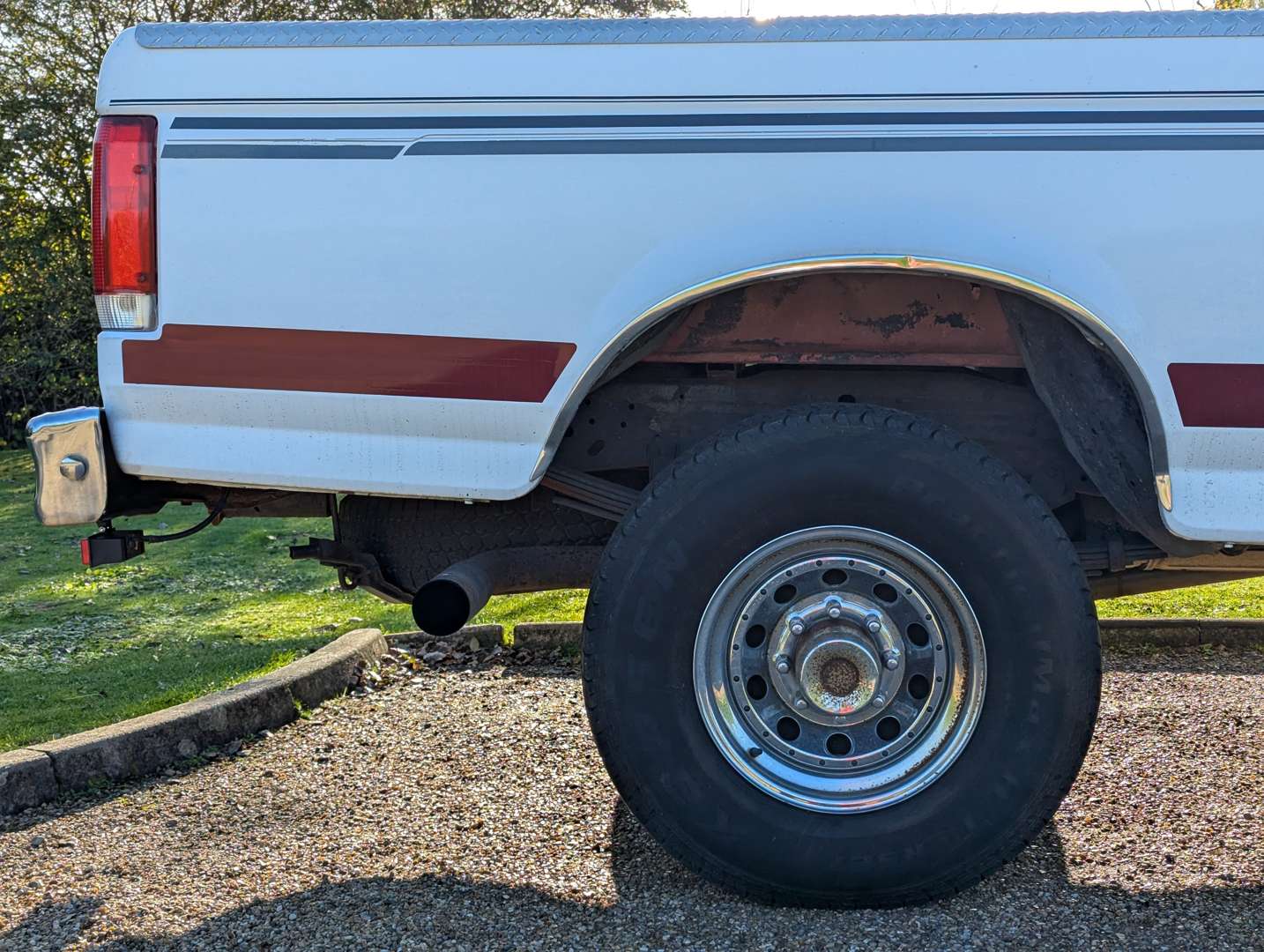 <p>1987 FORD F250 TRUCK LHD</p>
